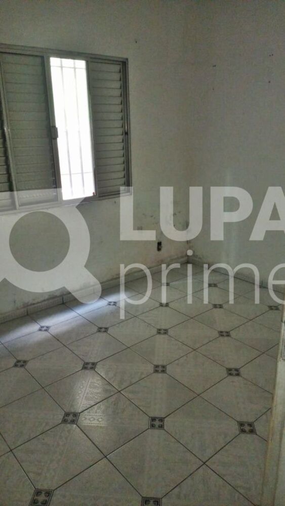 Casa à venda com 3 quartos, 220m² - Foto 4