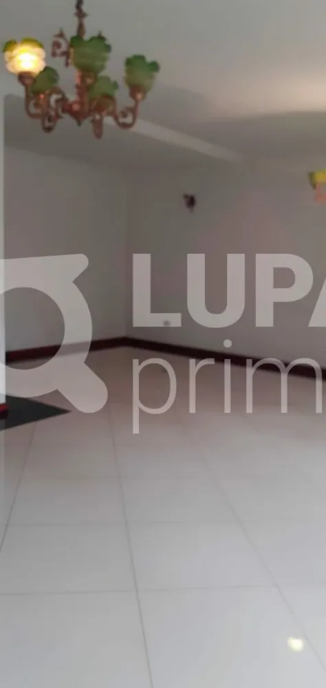 Casa, 4 quartos, 290 m² - Foto 1