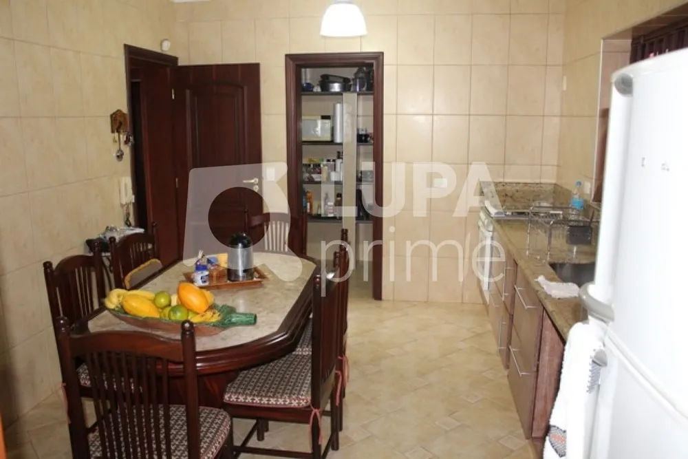 Casa, 3 quartos, 240 m² - Foto 6