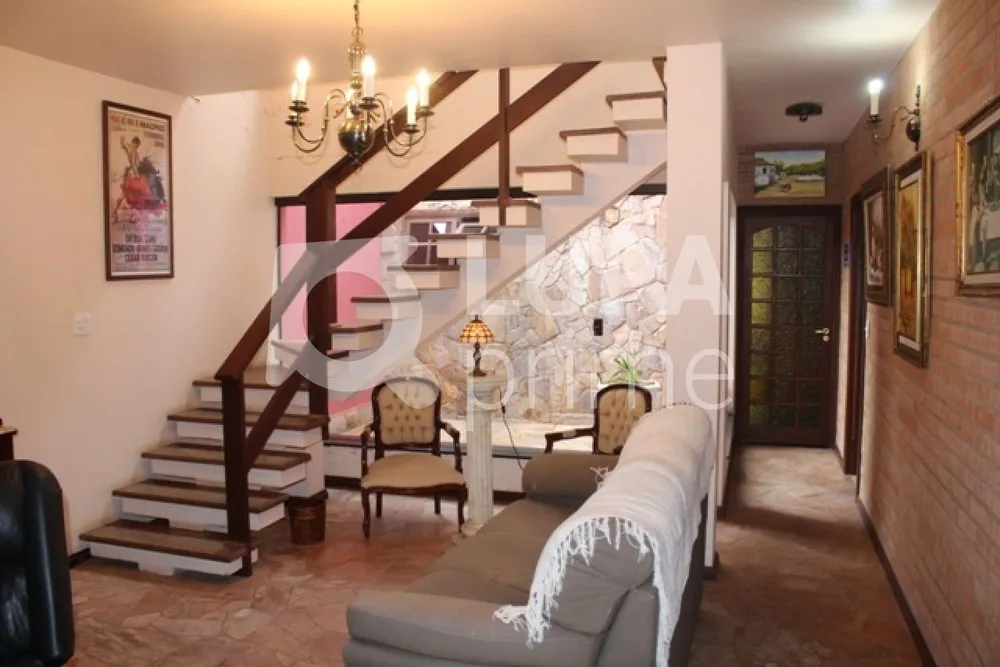 Casa, 3 quartos, 240 m² - Foto 4