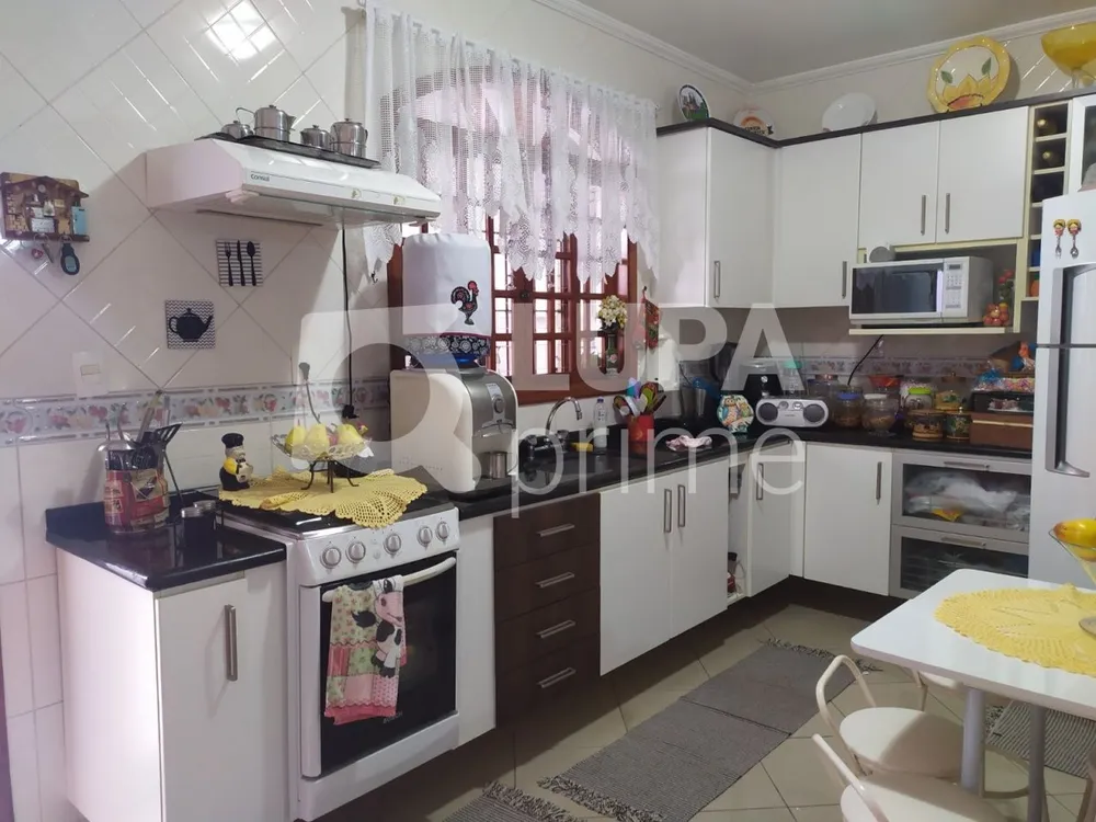 Casa, 3 quartos, 198 m² - Foto 1