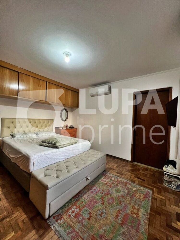 Casa à venda com 3 quartos, 143m² - Foto 2