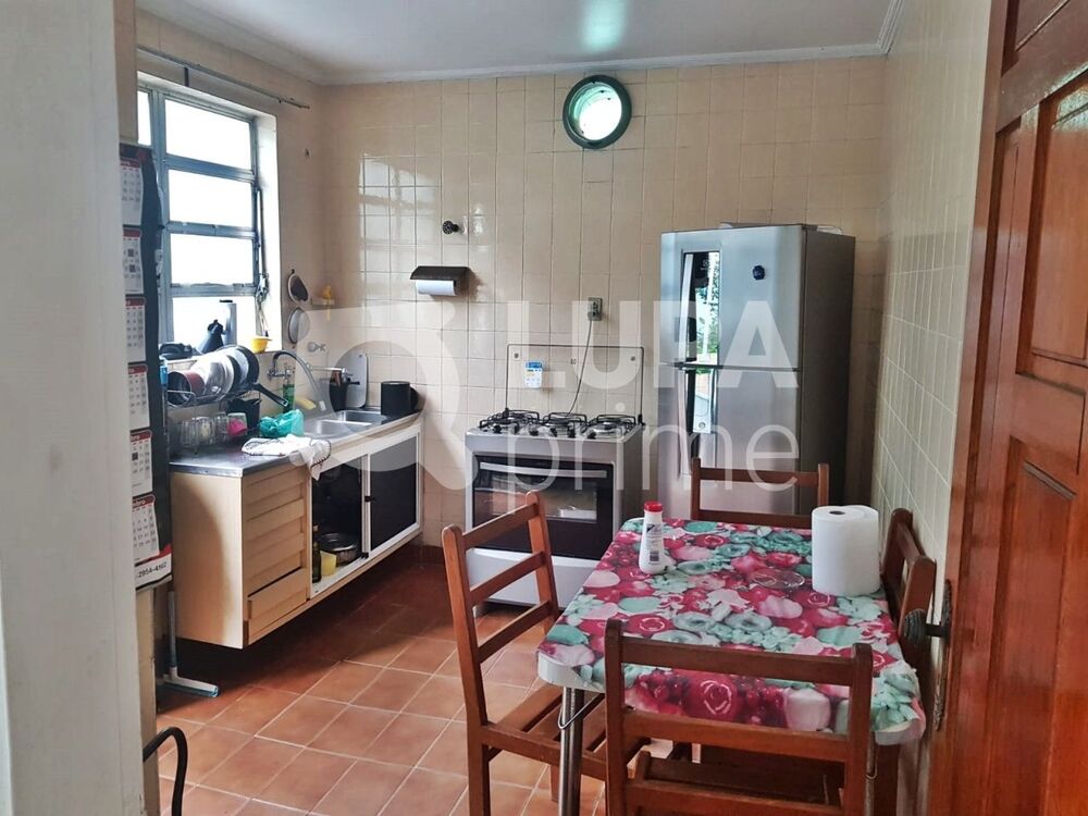 Casa, 3 quartos, 190 m² - Foto 1