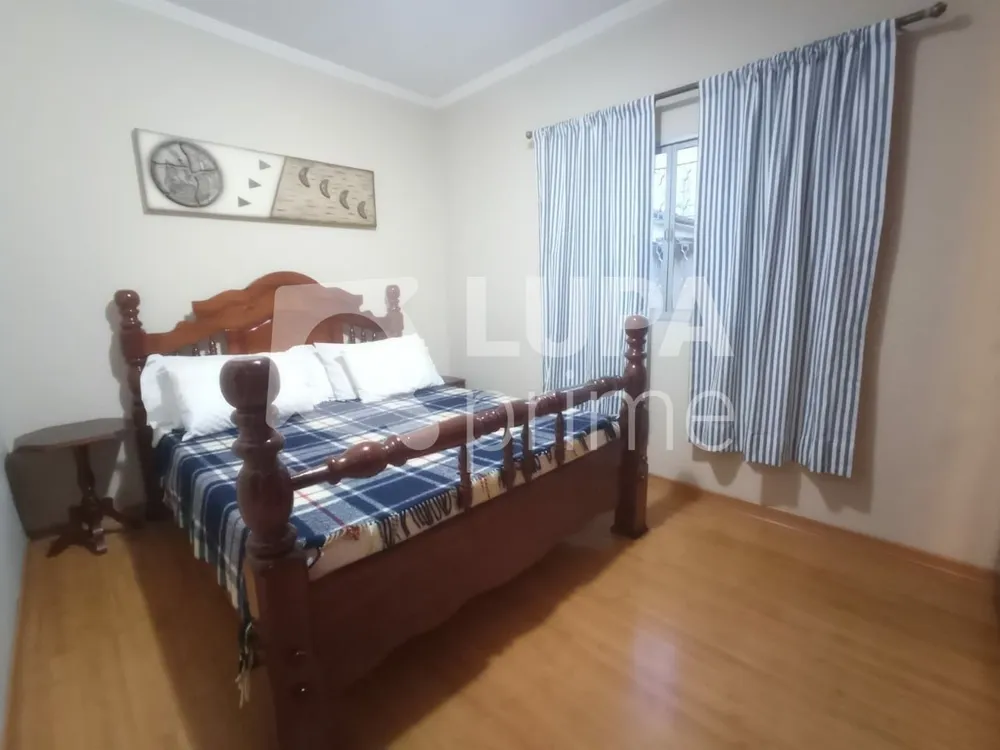 Casa, 3 quartos, 220 m² - Foto 11