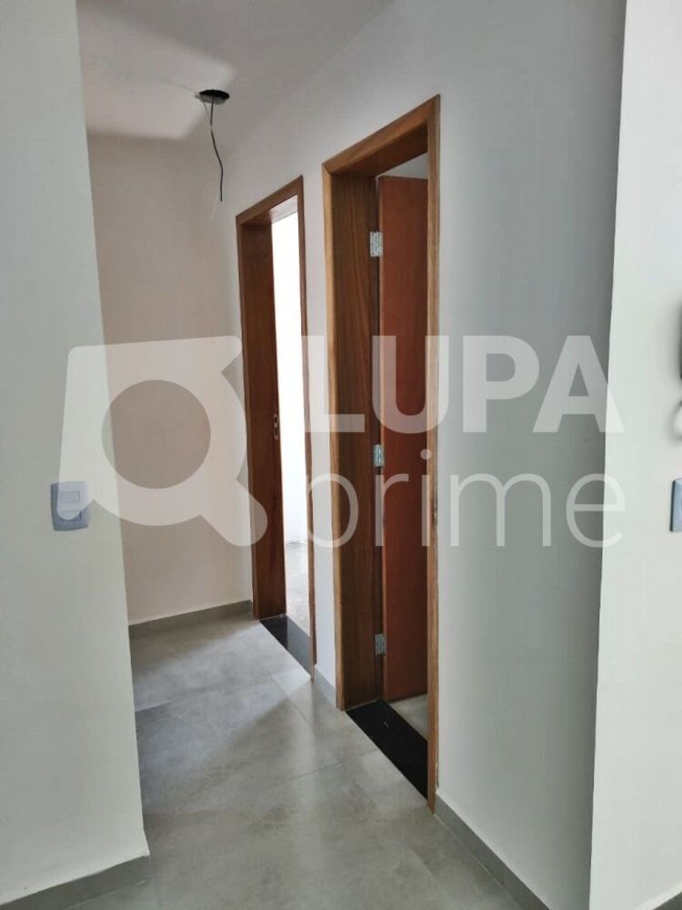 Apartamento à venda com 2 quartos, 48m² - Foto 2
