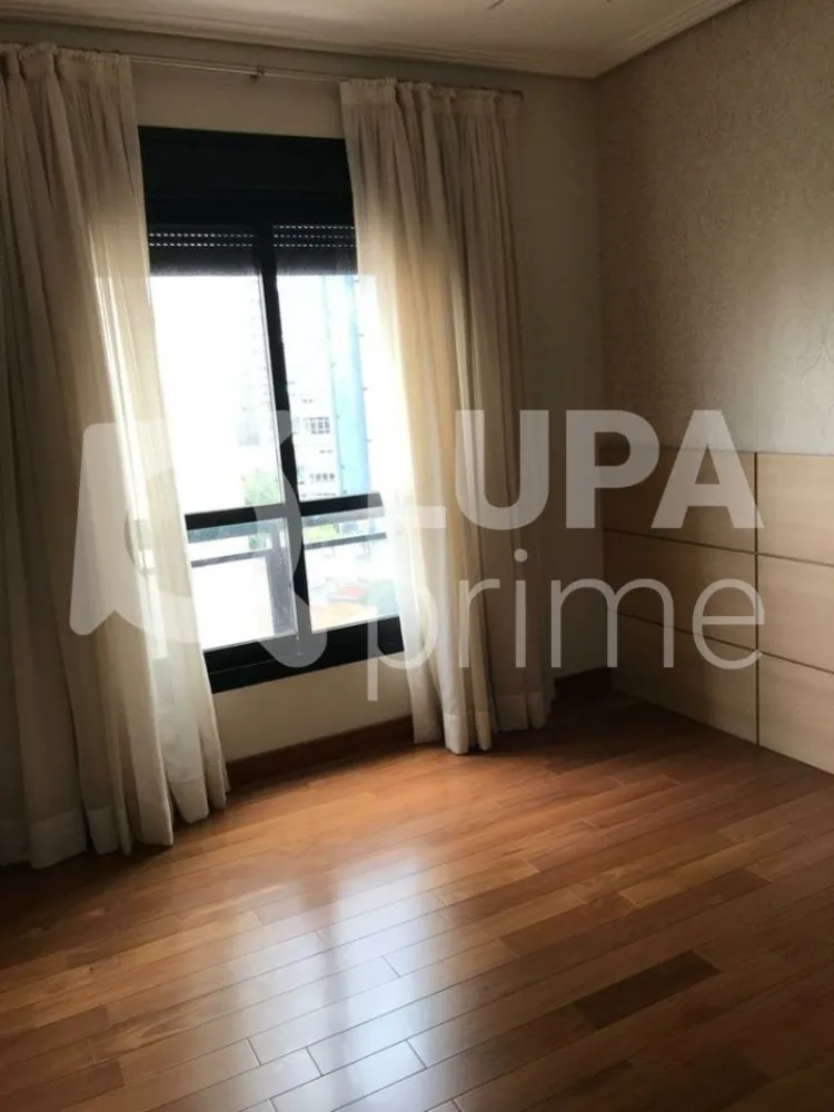 Apartamento, 3 quartos, 220 m² - Foto 1
