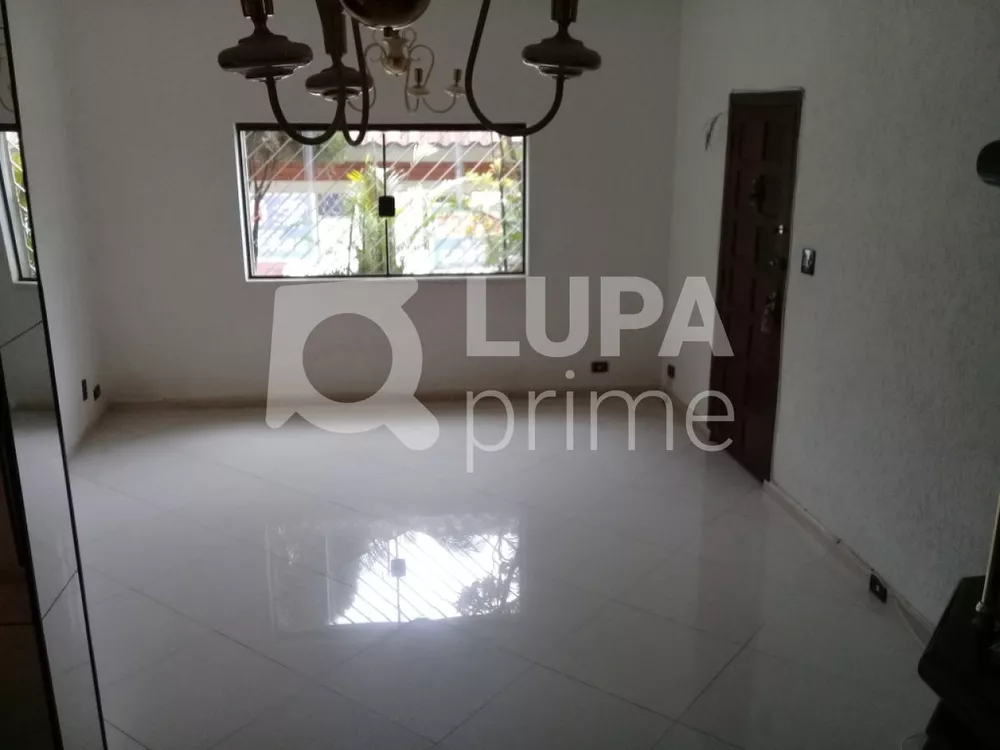 Casa à venda com 3 quartos, 250m² - Foto 2