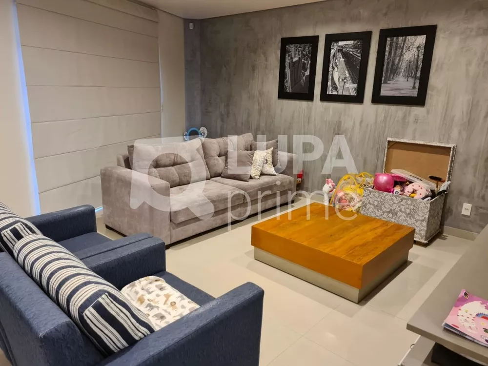 Casa à venda com 3 quartos, 134m² - Foto 1