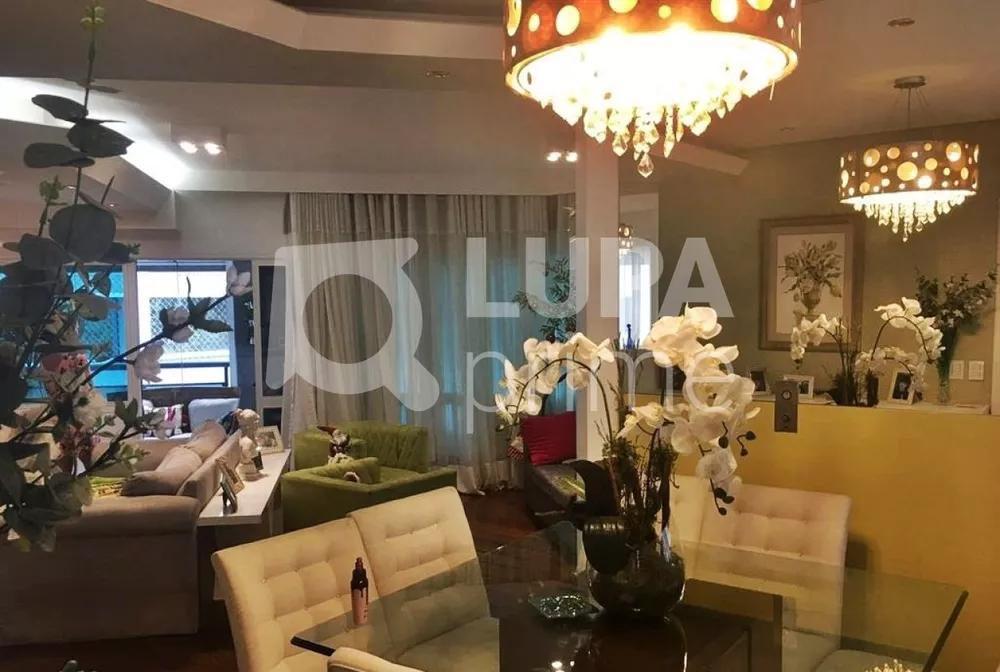 Apartamento à venda com 4 quartos, 180m² - Foto 1