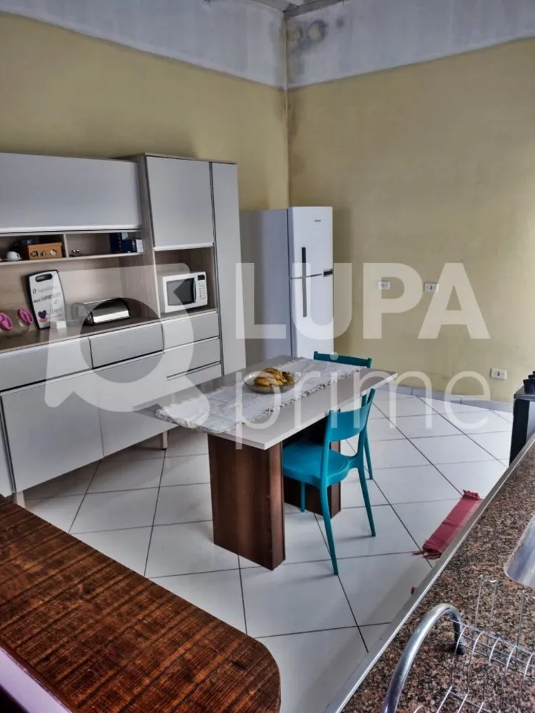 Casa, 3 quartos, 217 m² - Foto 9