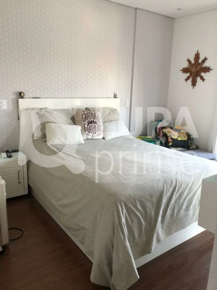 Apartamento, 3 quartos, 136 m² - Foto 1