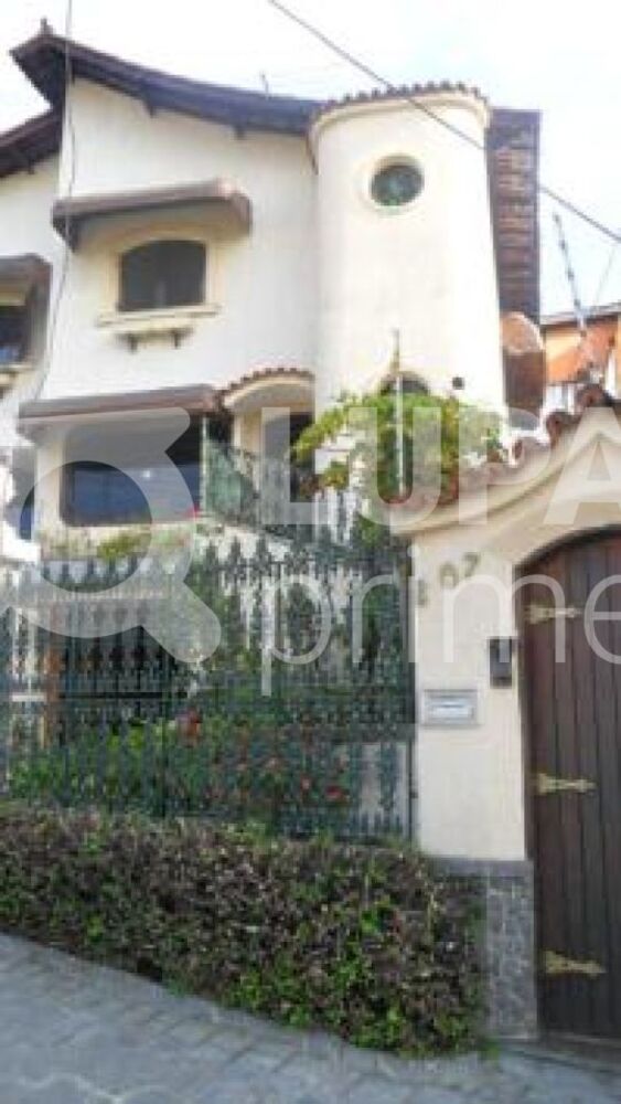 Casa à venda com 3 quartos, 220m² - Foto 10