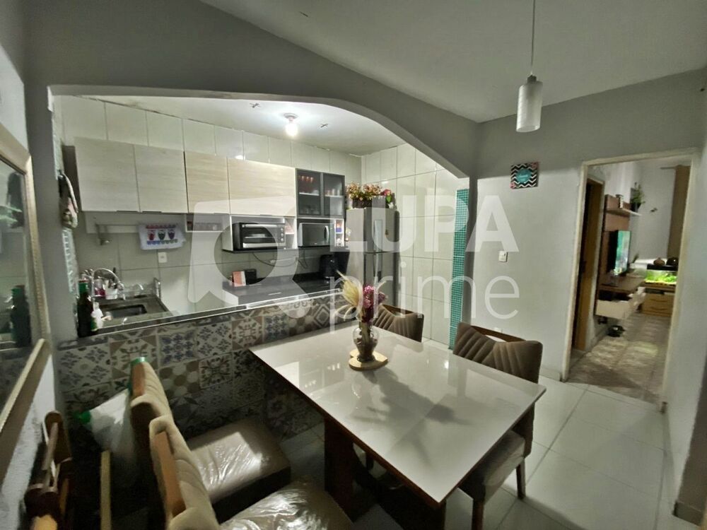 Casa, 7 quartos, 230 m² - Foto 3