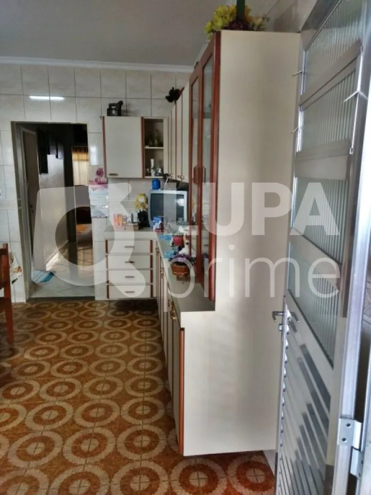 Casa, 3 quartos, 240 m² - Foto 1