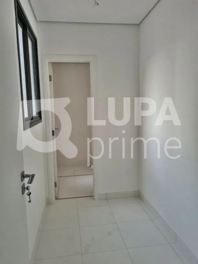 Apartamento, 3 quartos, 205 m² - Foto 1