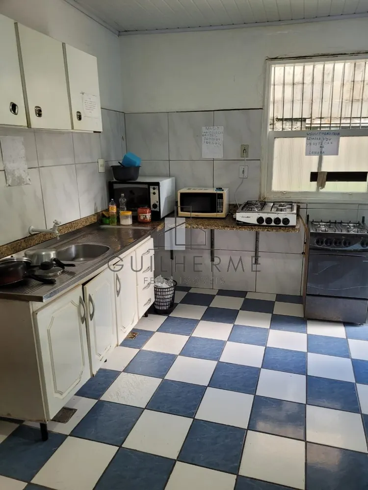 Casa, 8 quartos, 184 m² - Foto 2
