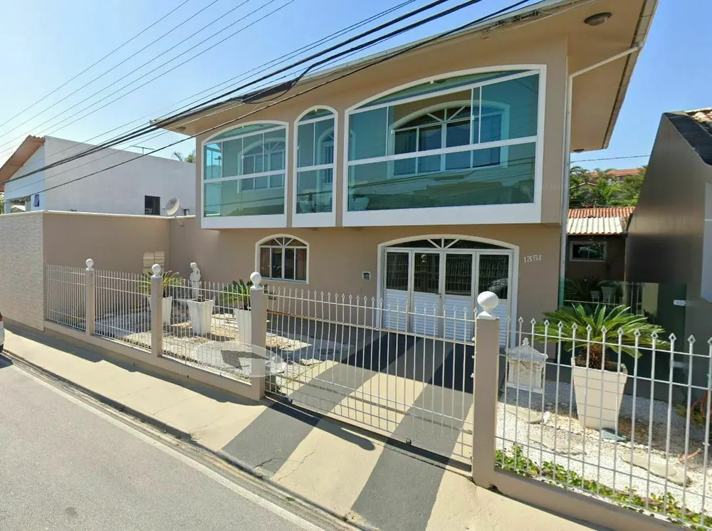 Casa, 3 quartos, 220 m² - Foto 1