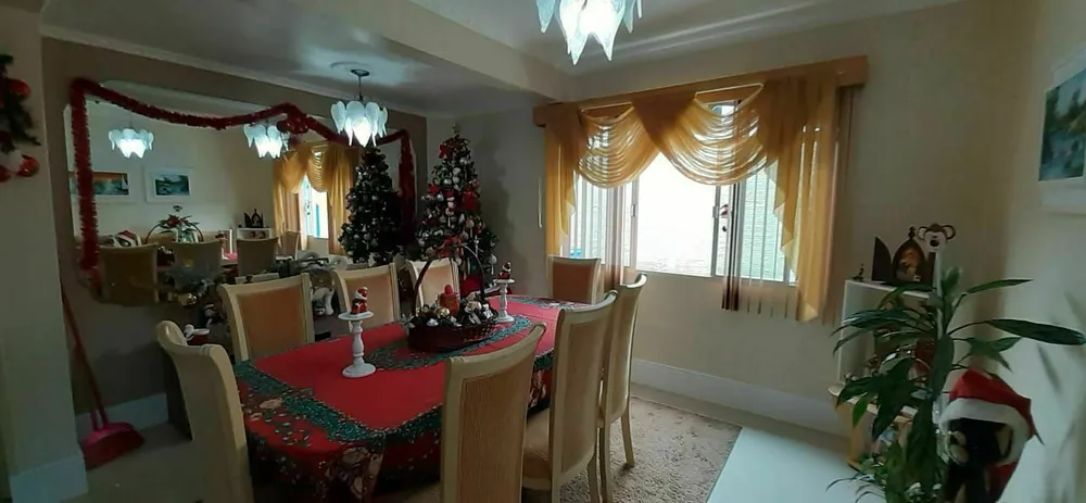 Casa, 3 quartos, 220 m² - Foto 2