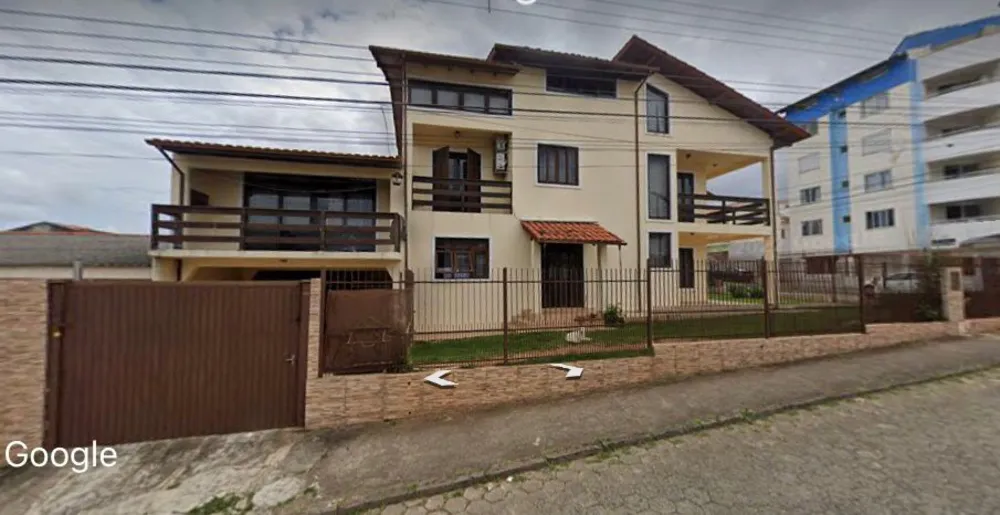Casa, 4 quartos, 210 m² - Foto 1