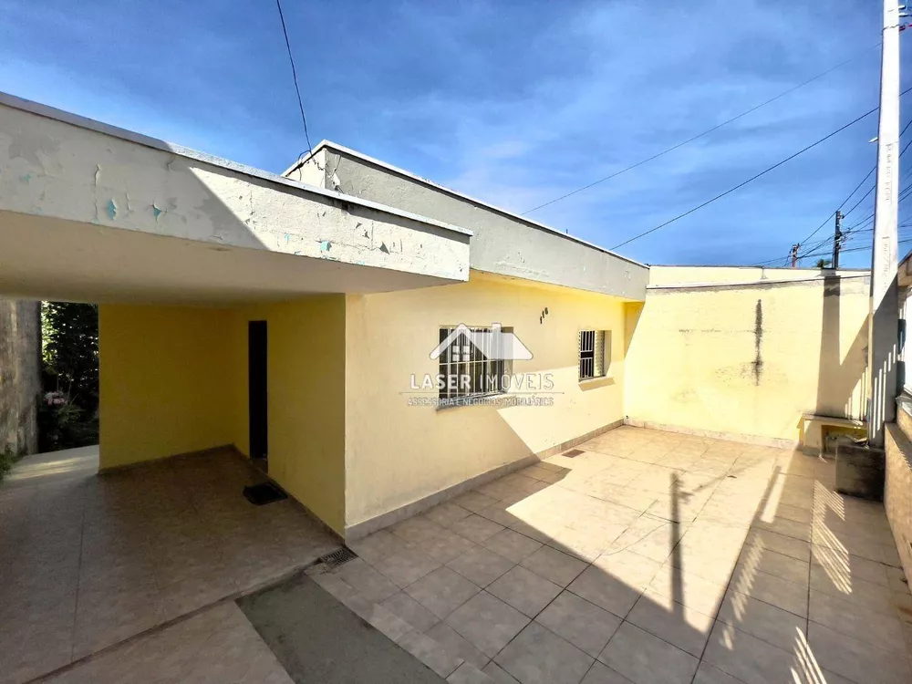 Casa à venda com 2 quartos, 106m² - Foto 1