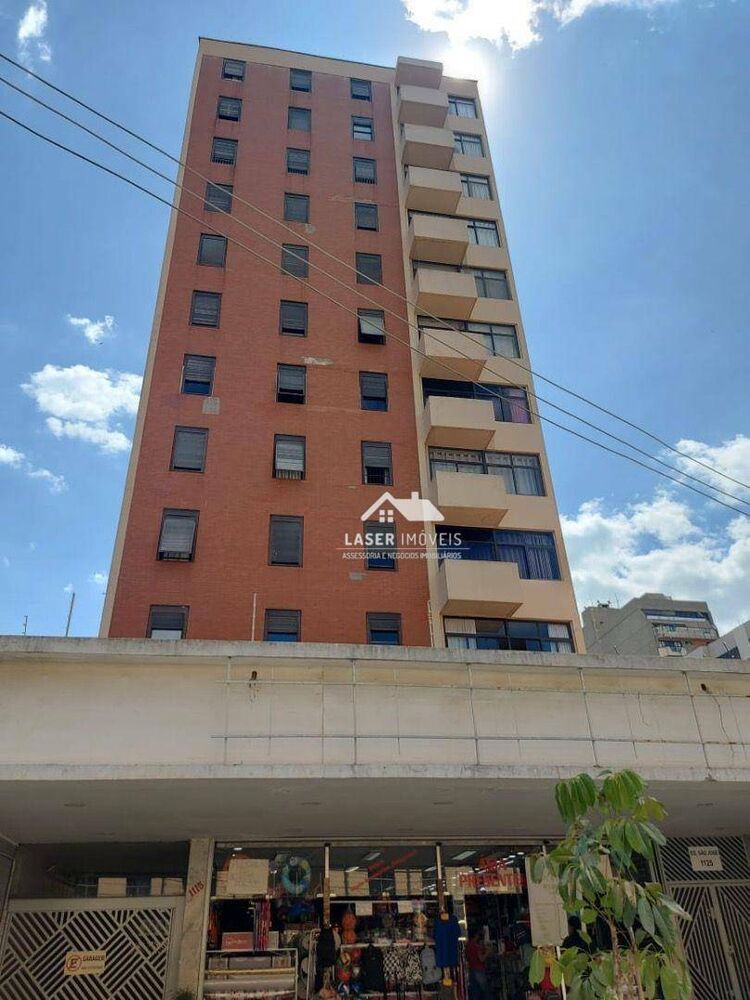 Apartamento para alugar com 3 quartos, 154m² - Foto 1