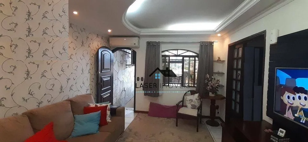Casa, 3 quartos, 229 m² - Foto 1