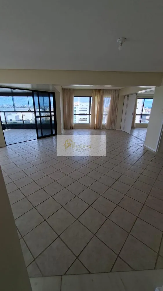 Cobertura, 4 quartos, 225 m² - Foto 1