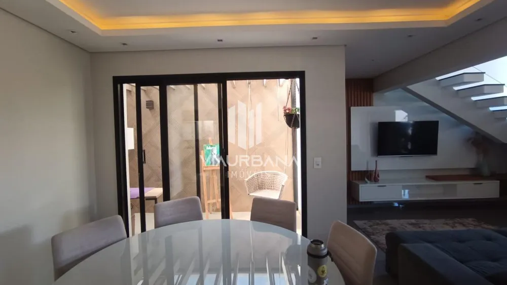 Casa, 3 quartos, 225 m² - Foto 2
