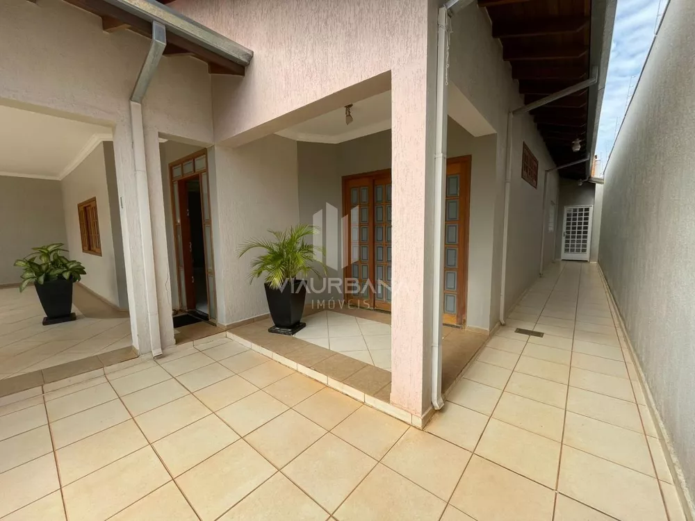 Casa à venda com 3 quartos, 360m² - Foto 2