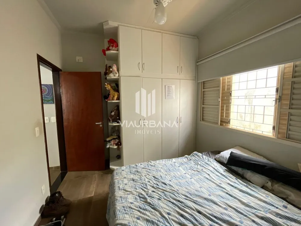 Casa, 3 quartos, 245 m² - Foto 2
