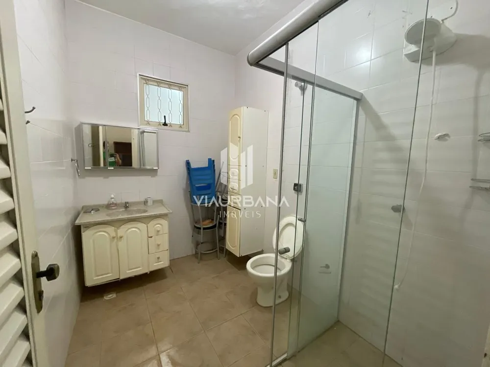 Casa, 3 quartos, 245 m² - Foto 2