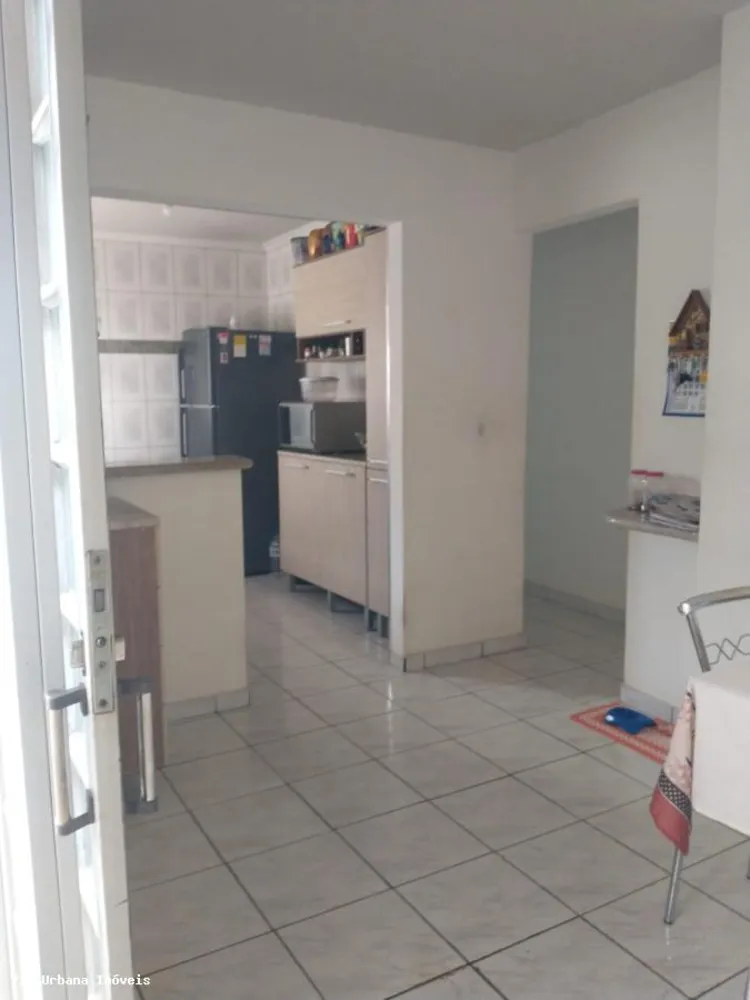 Casa, 4 quartos, 230 m² - Foto 1