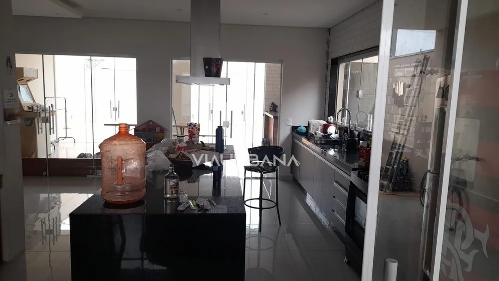 Casa, 3 quartos, 240 m² - Foto 8