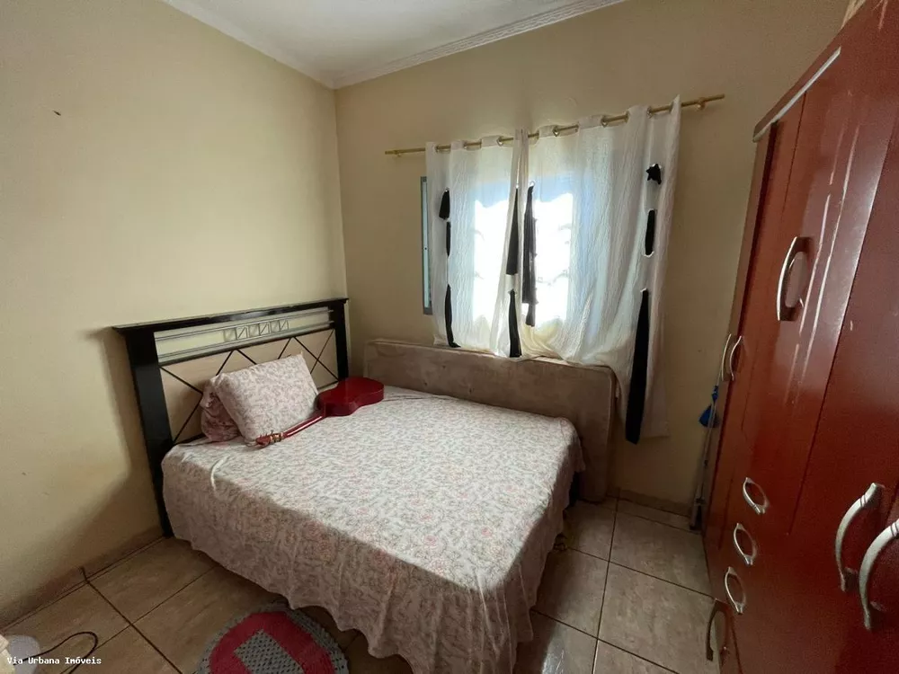 Casa à venda com 3 quartos, 300m² - Foto 4