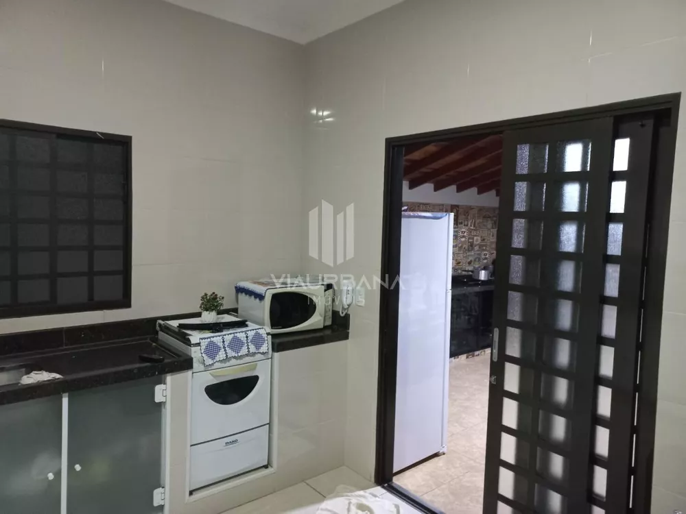 Casa à venda com 2 quartos, 360m² - Foto 4