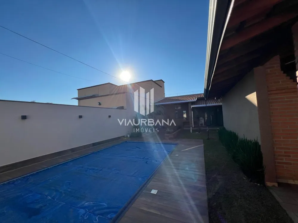 Chácara, 3 quartos, 300 m² - Foto 1