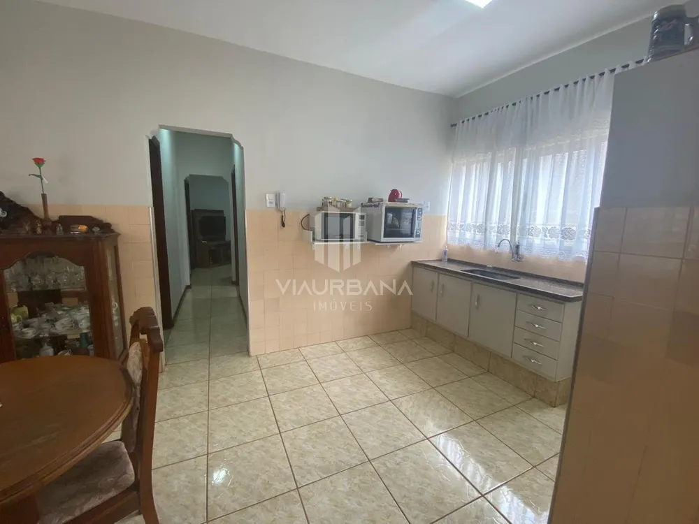 Casa, 3 quartos, 169 m² - Foto 2