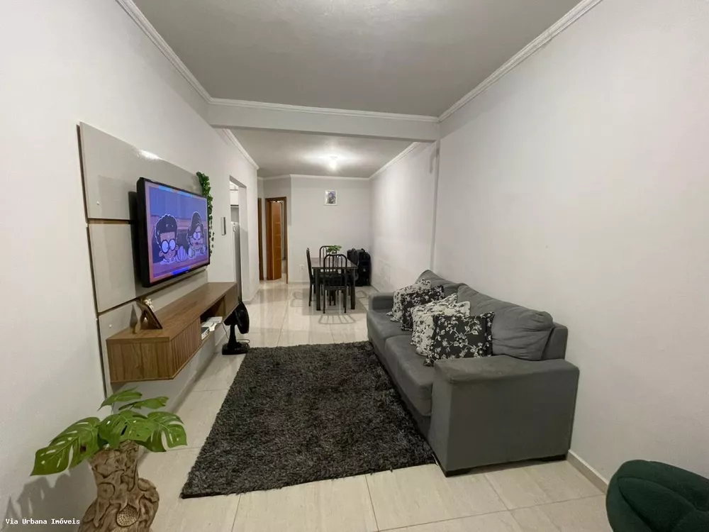 Casa à venda com 2 quartos, 140m² - Foto 1