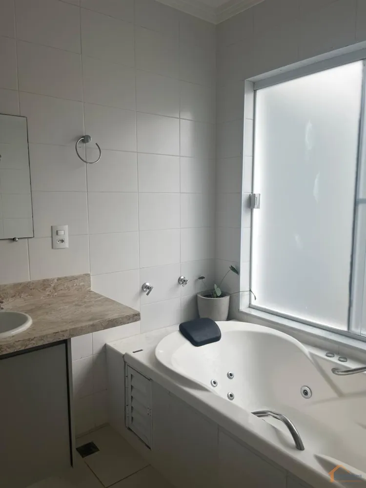 Casa, 5 quartos, 240 m² - Foto 6