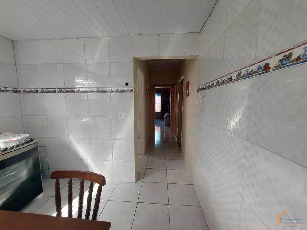 Casa à venda com 3 quartos, 240m² - Foto 3