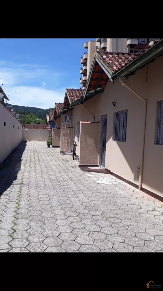 Casa de Condomínio à venda com 2 quartos, 50m² - Foto 1