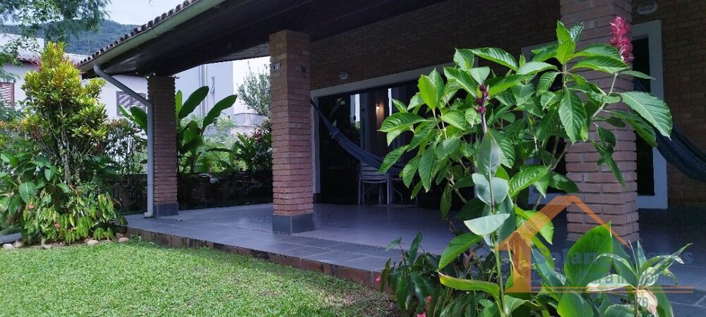 Casa de Condomínio à venda com 4 quartos, 268m² - Foto 2