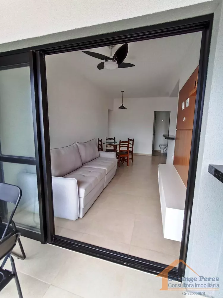 Apartamento à venda com 2 quartos, 70m² - Foto 2