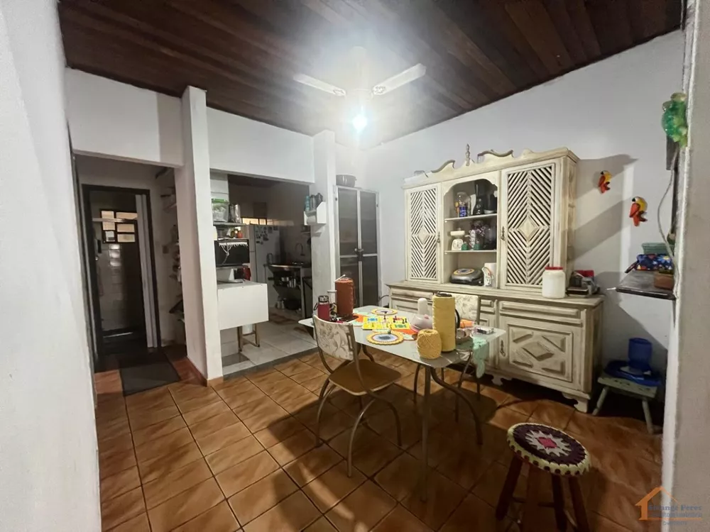 Casa à venda com 3 quartos, 105m² - Foto 1