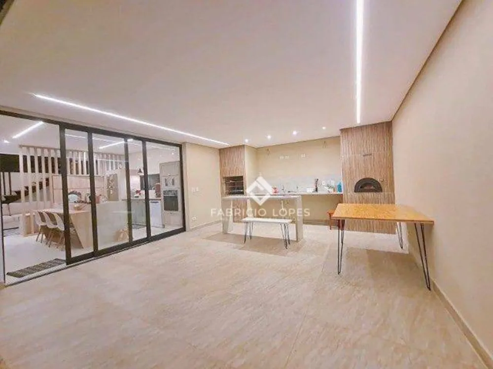 Casa, 4 quartos, 247 m² - Foto 1