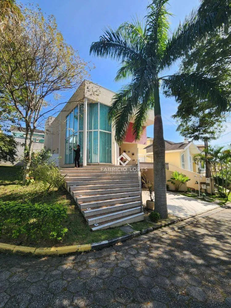 Casa, 4 quartos, 390 m² - Foto 1