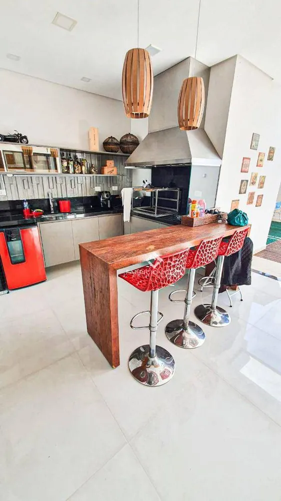 Casa, 4 quartos, 250 m² - Foto 4