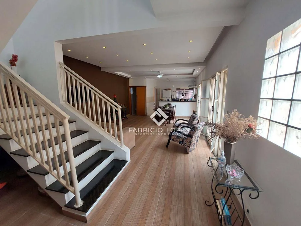 Casa, 3 quartos, 206 m² - Foto 3