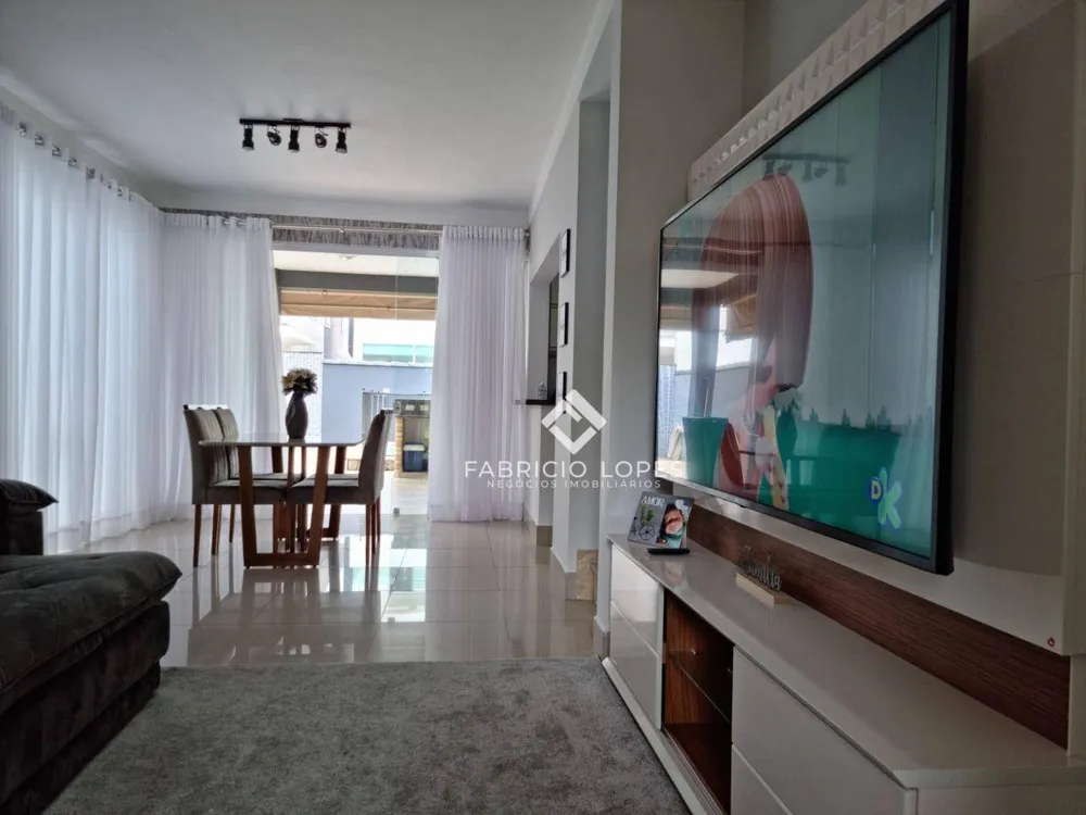 Casa, 3 quartos, 197 m² - Foto 4