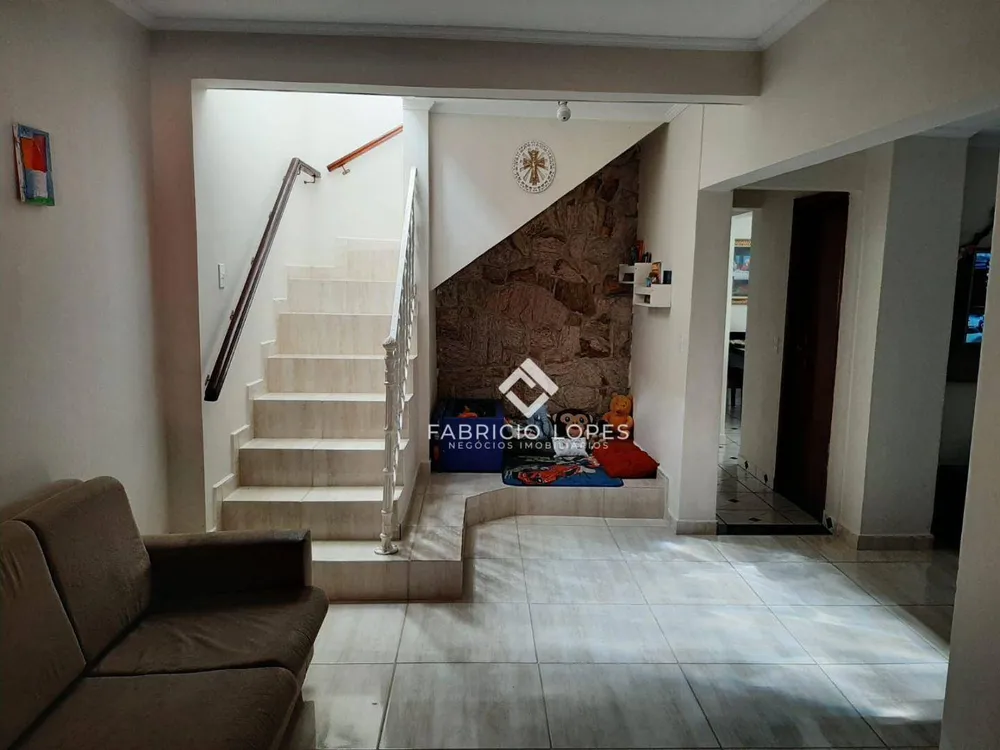 Casa, 4 quartos, 180 m² - Foto 4